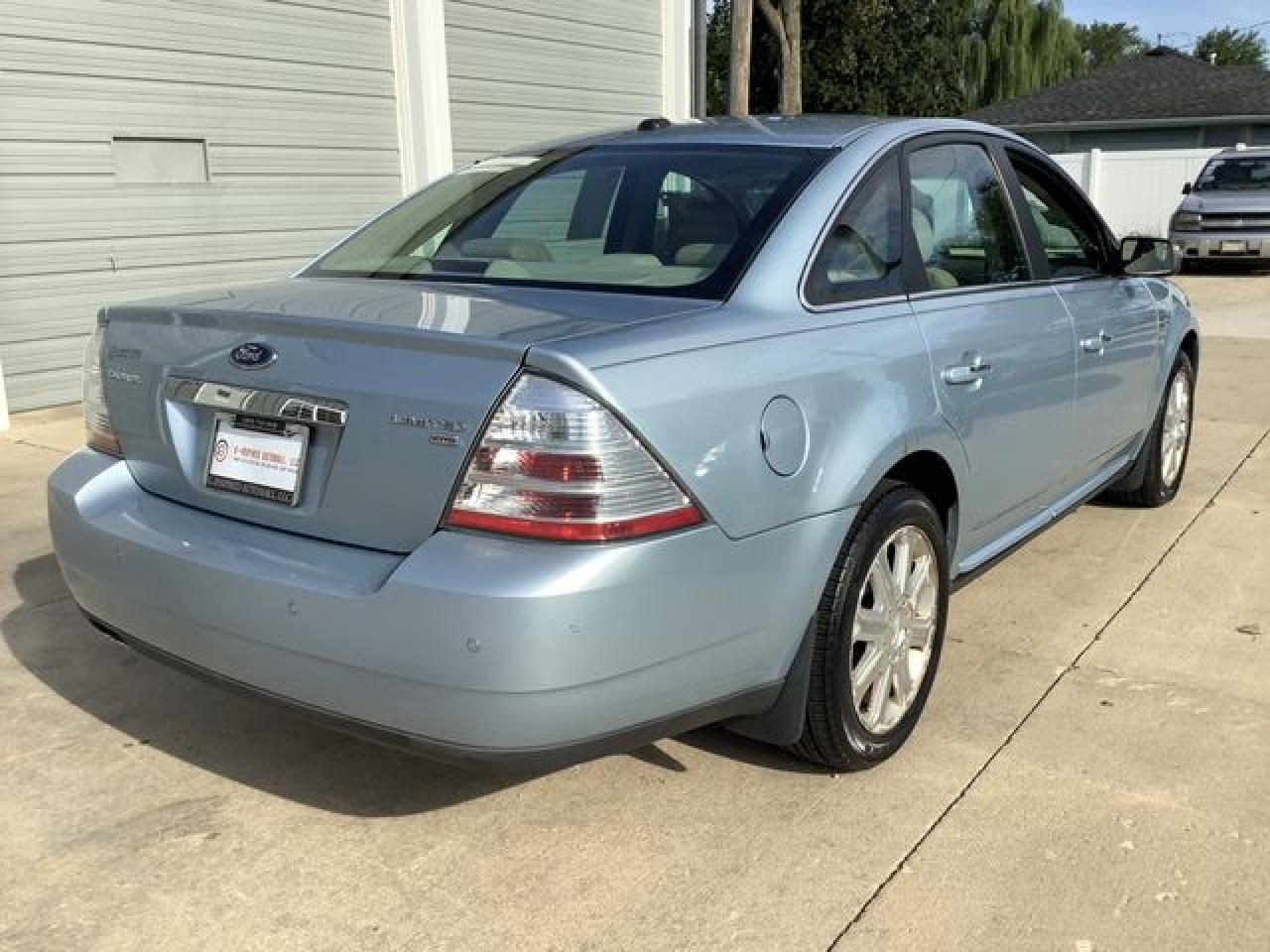 2008 Ford Taurus Limited - Image 7