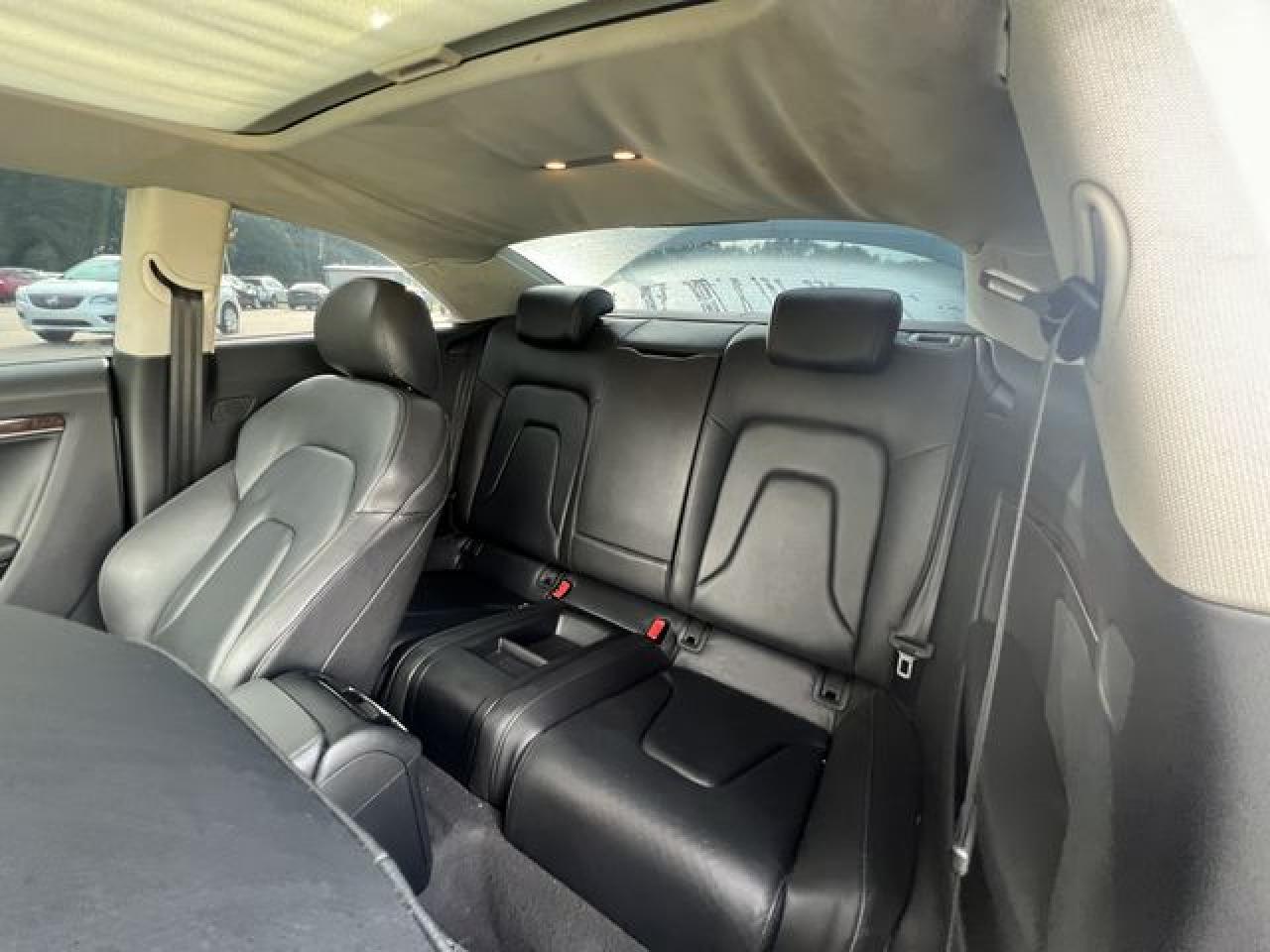 2010 Audi A5 Premium Plus - Фото 7