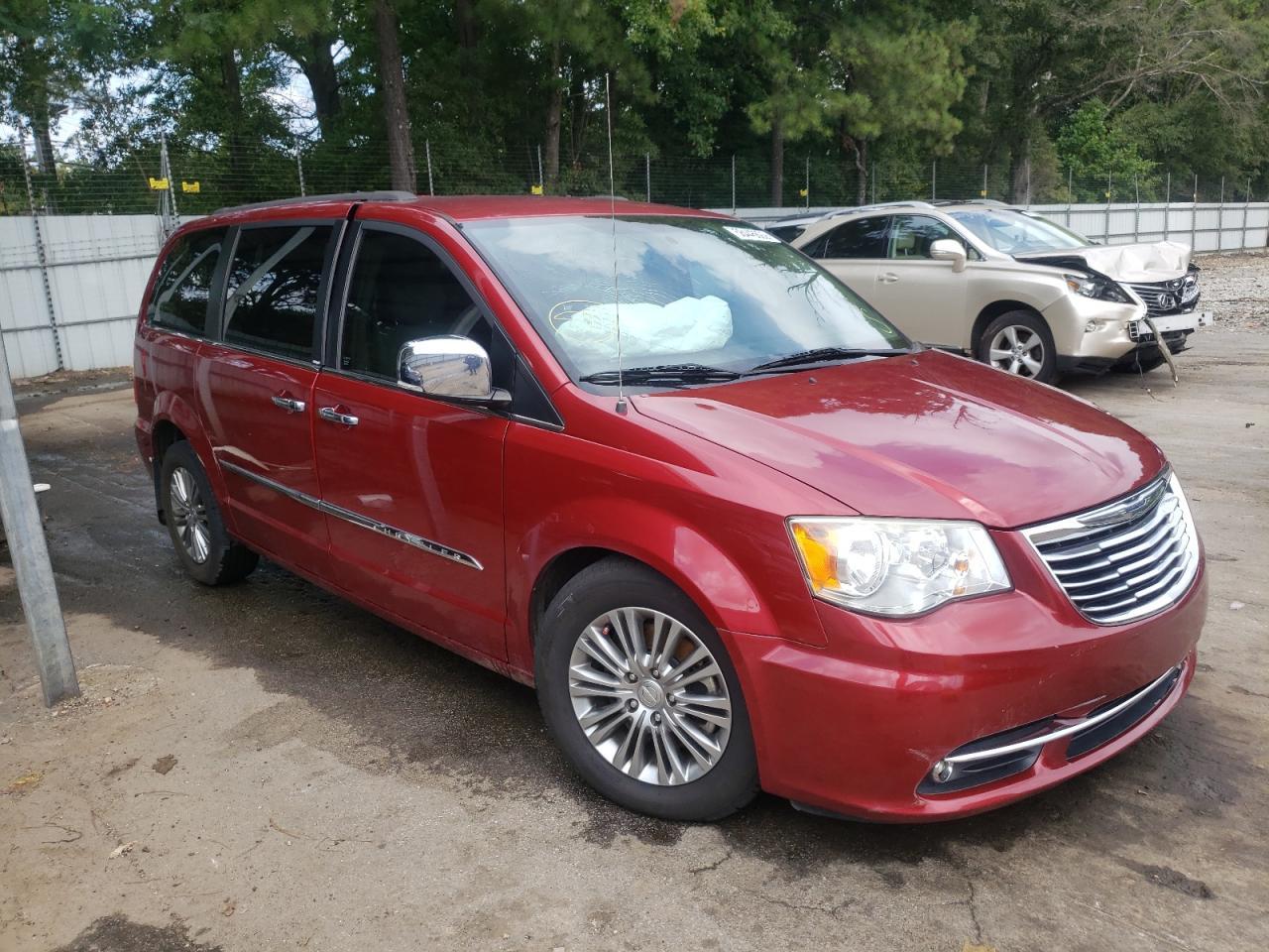 2014 CHRYSLER TOWN & COU