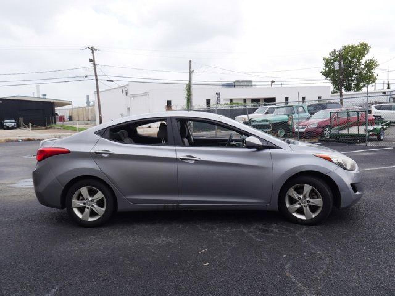 2013 Hyundai Elantra Gls - Фото 4