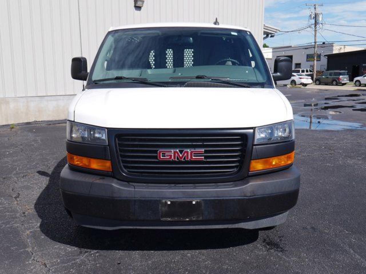 2020 GMC Savana G2500 - Фото 2