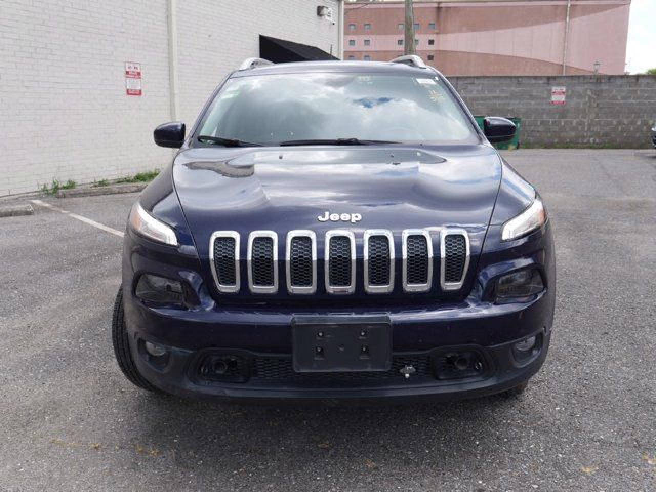 2016 Jeep Cherokee Latitude - Фото 2