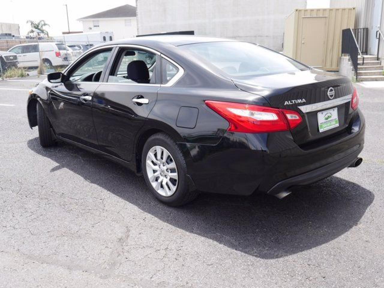 2016 Nissan Altima 2.5 - Image 7