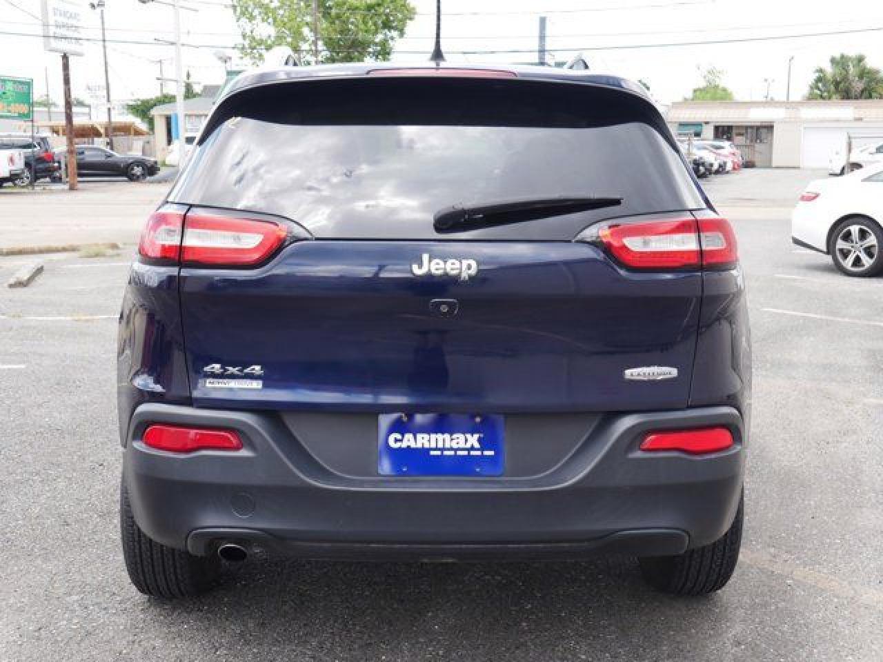 2016 Jeep Cherokee Latitude - Фото 6