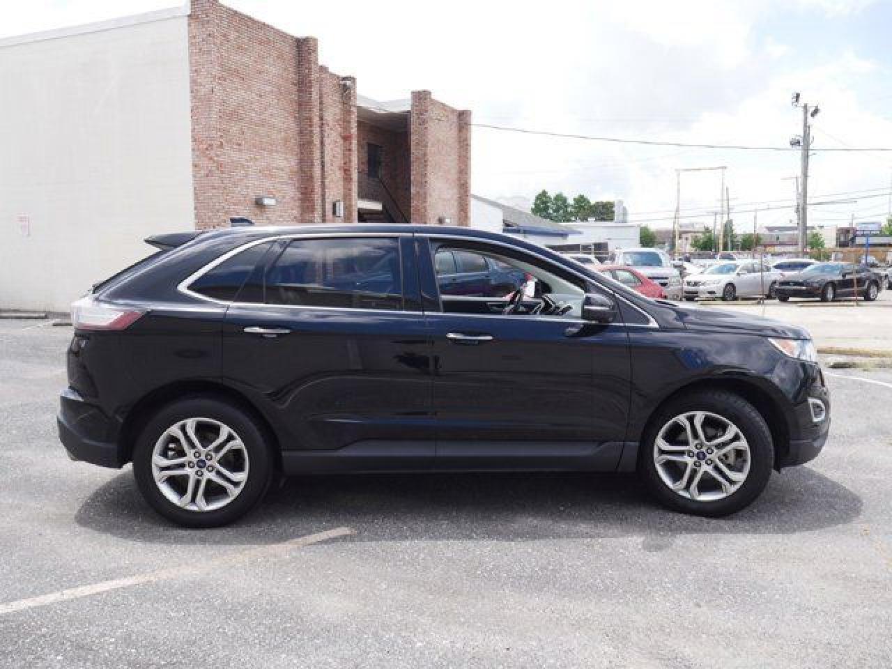 2018 Ford Edge Titanium - Image 4