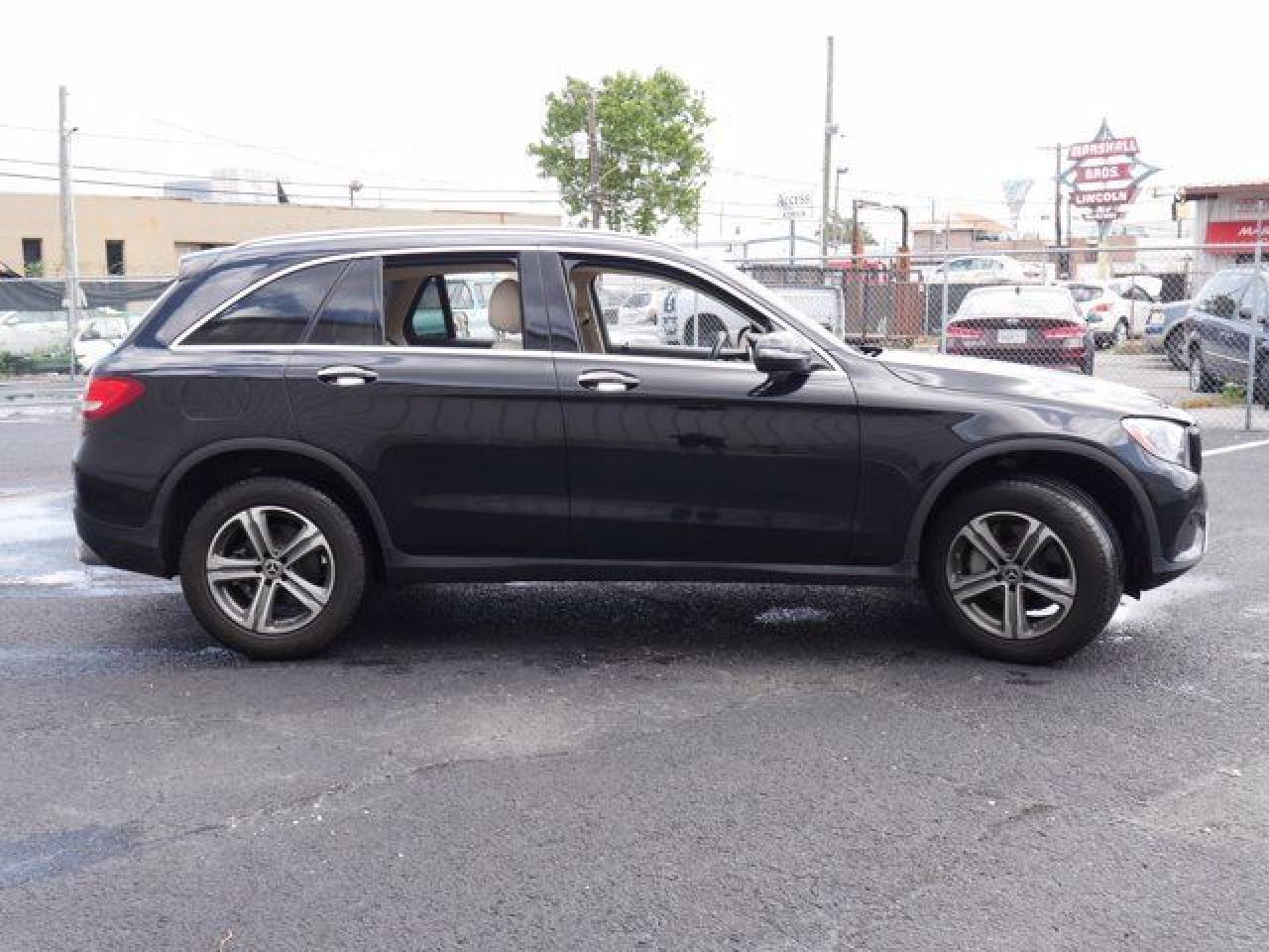 2019 Mercedes-Benz Glc 300 4Matic - Image 4