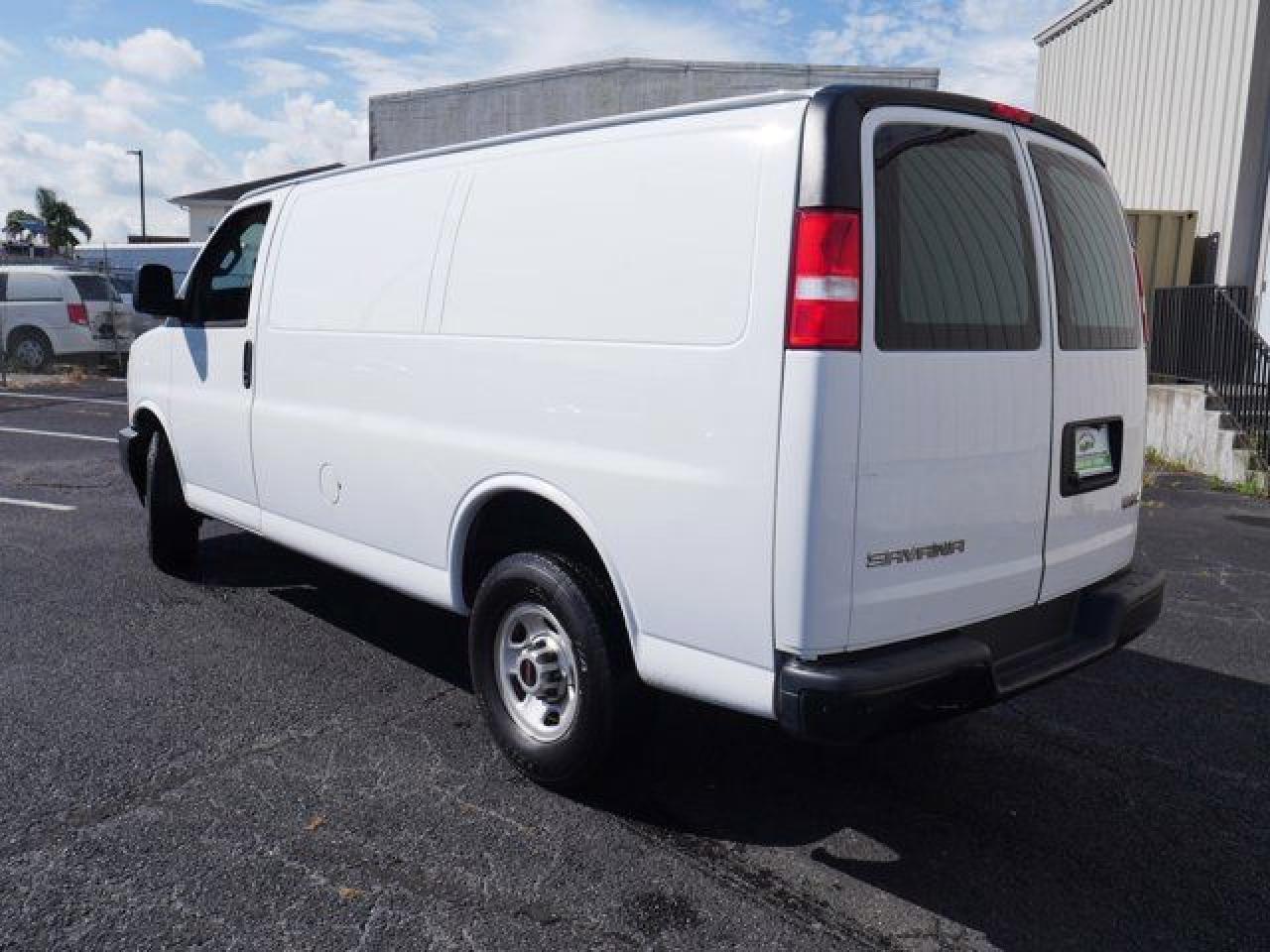 2020 GMC Savana G2500 - Фото 7