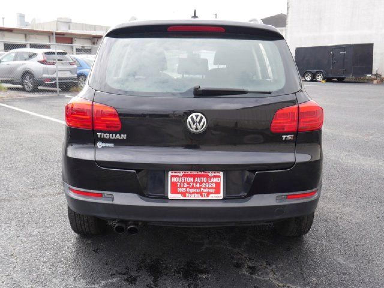 2016 Volkswagen Tiguan S - Фото 6