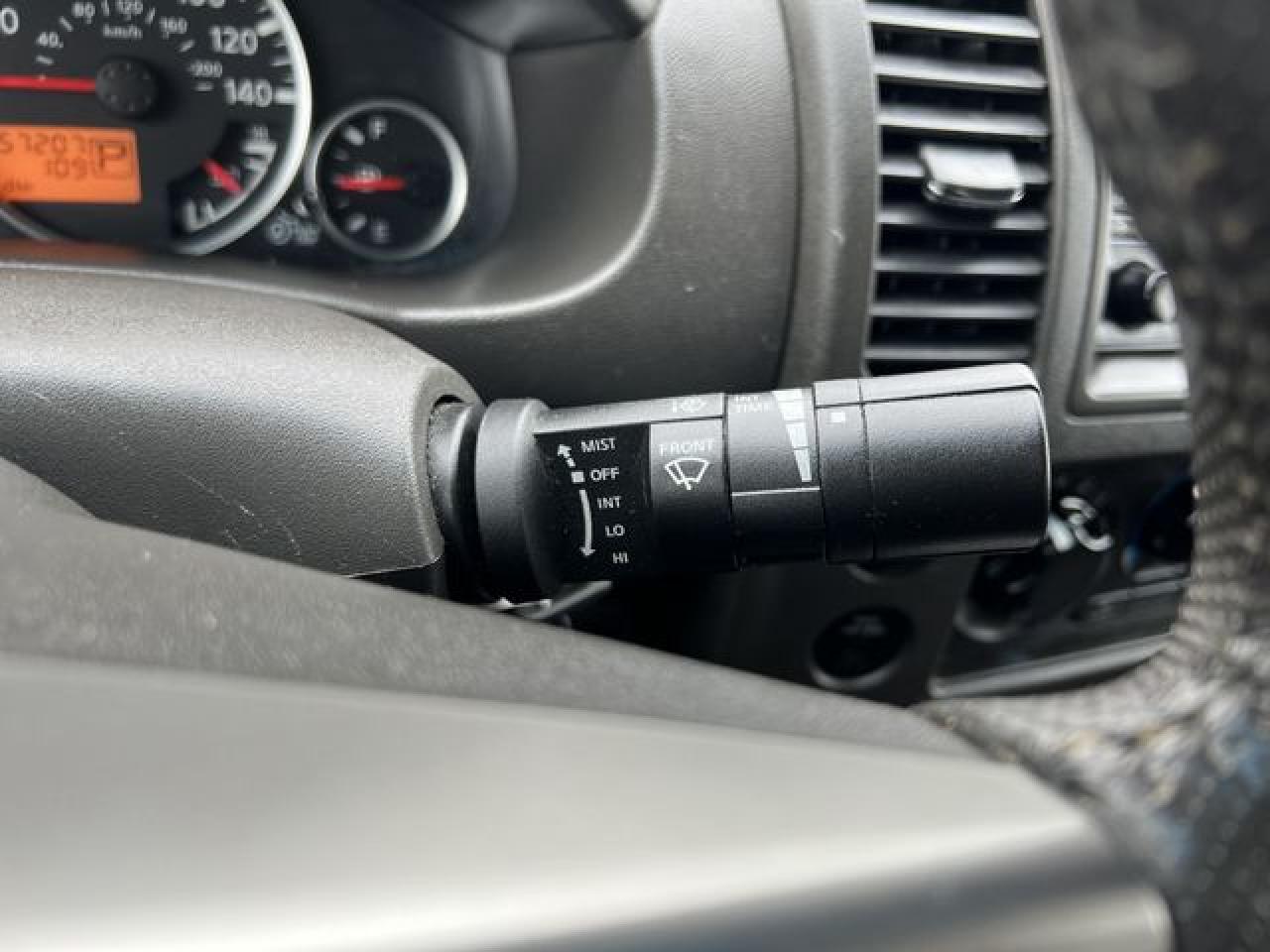 2007 Nissan Frontier King Cab Le - Image 7