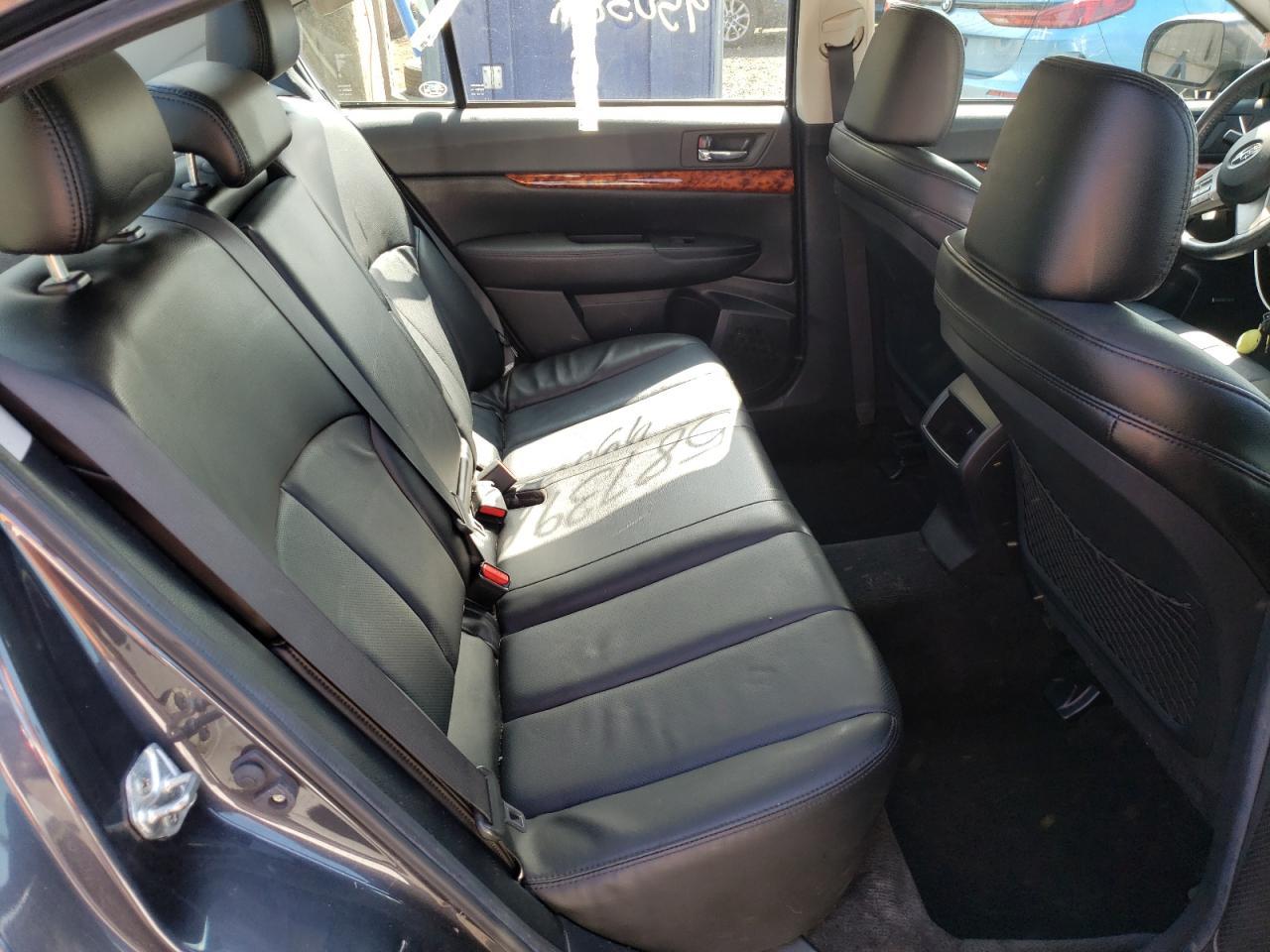 2011 SUBARU LEGACY 2.5 - Image 6