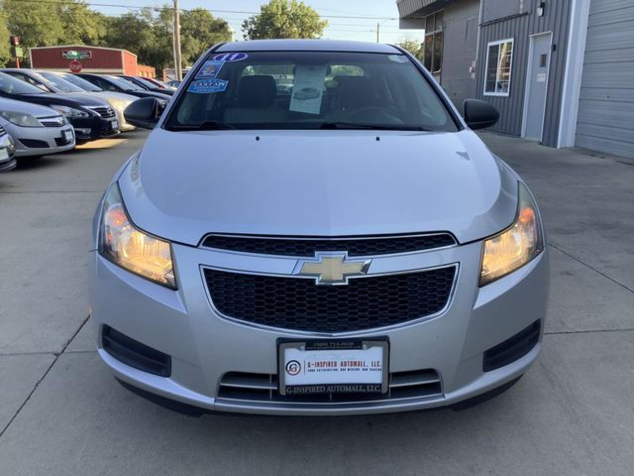 2011 Chevrolet Cruze Ls - Фото 2