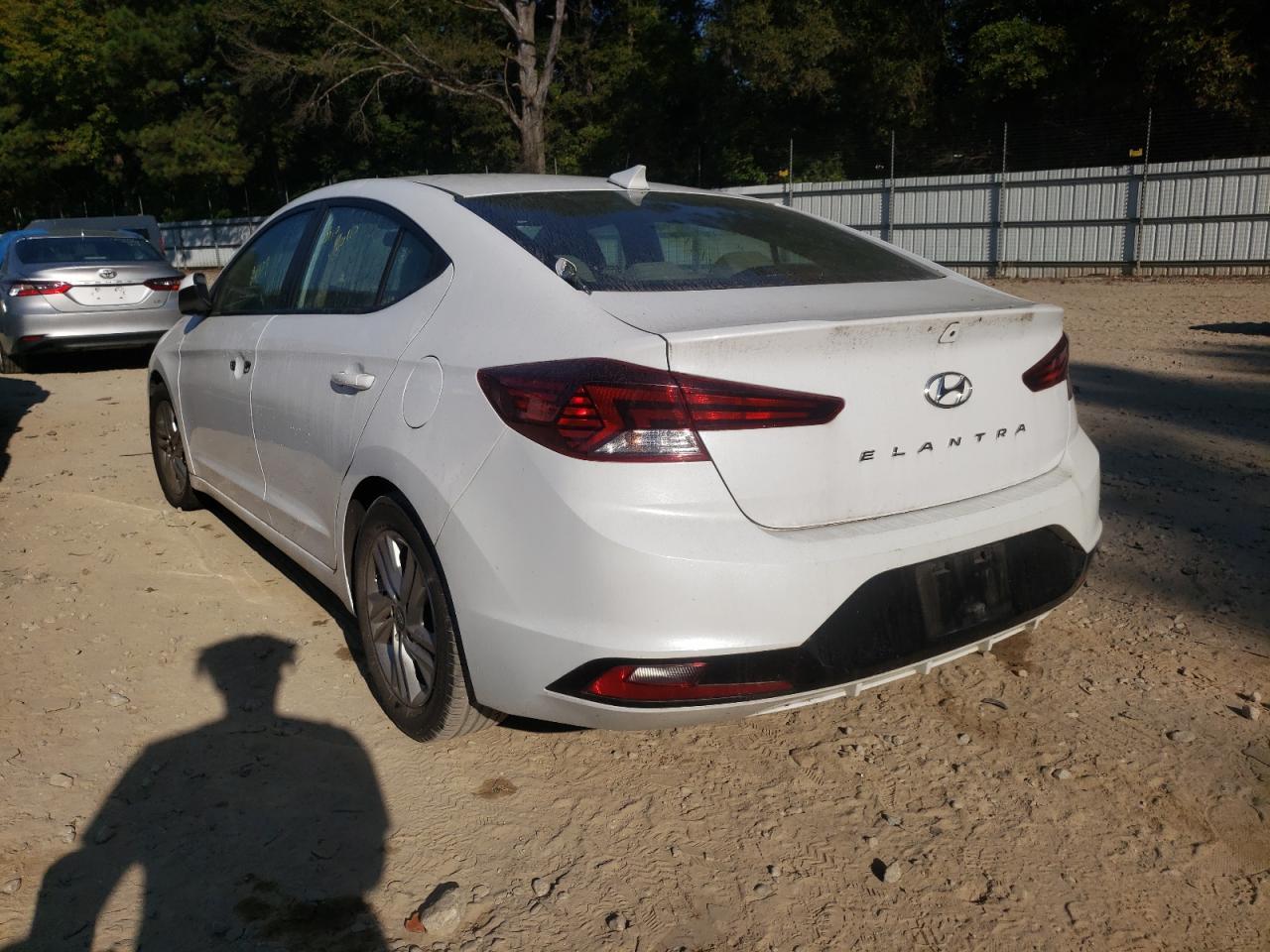 2019 HYUNDAI ELANTRA SE - Фото 3