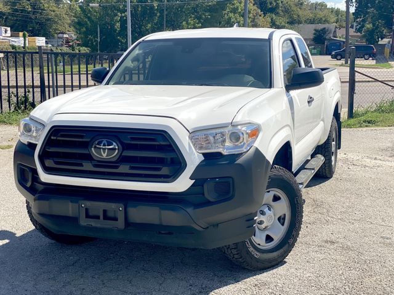 2018 Toyota Tacoma Access Cab - Image 2