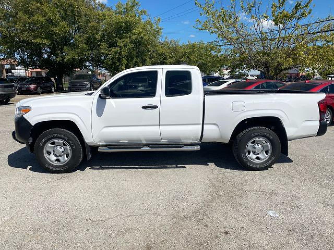2018 Toyota Tacoma Access Cab - Image 3