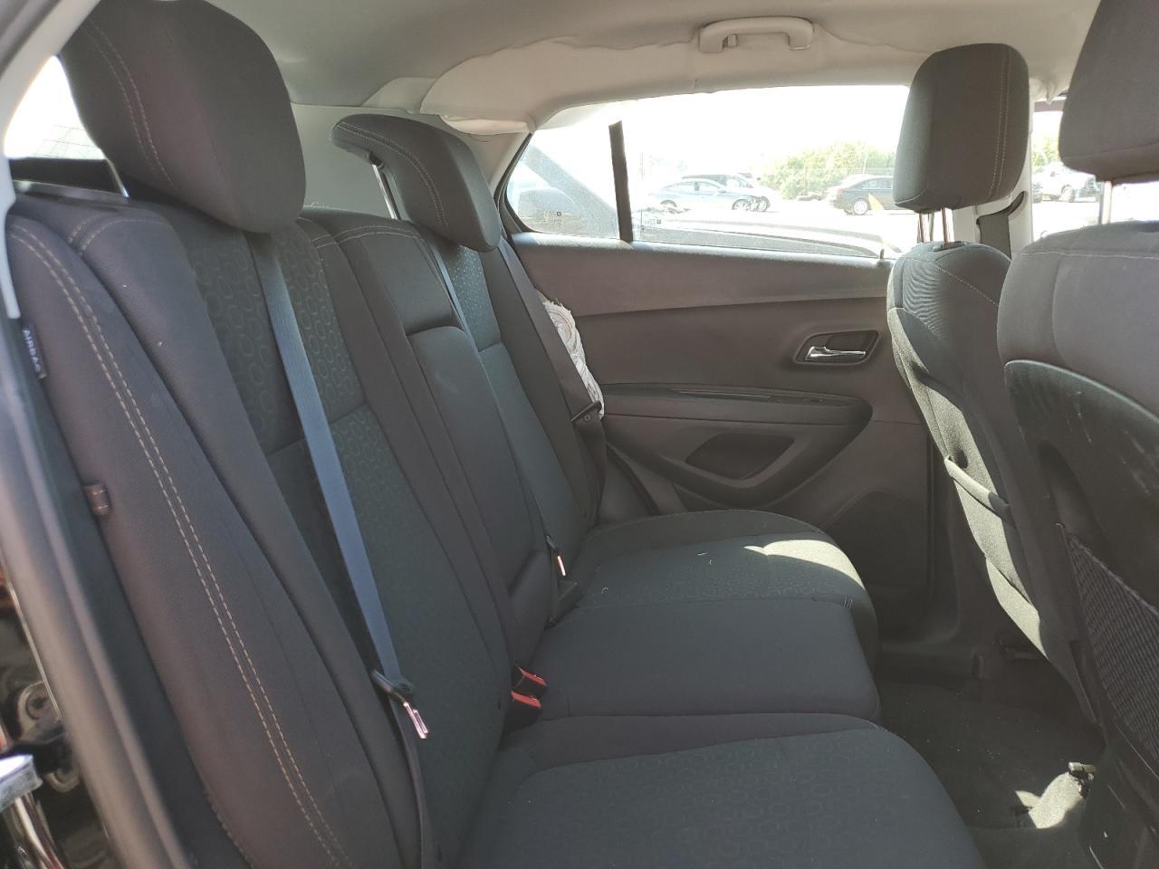 2018 Chevrolet Trax Ls - Image 6