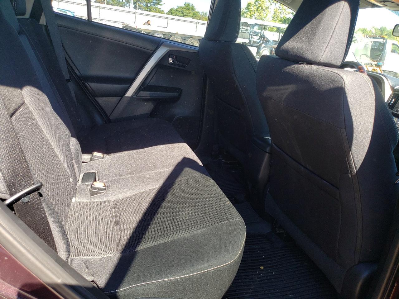 2016 TOYOTA RAV4 XLE - Image 6