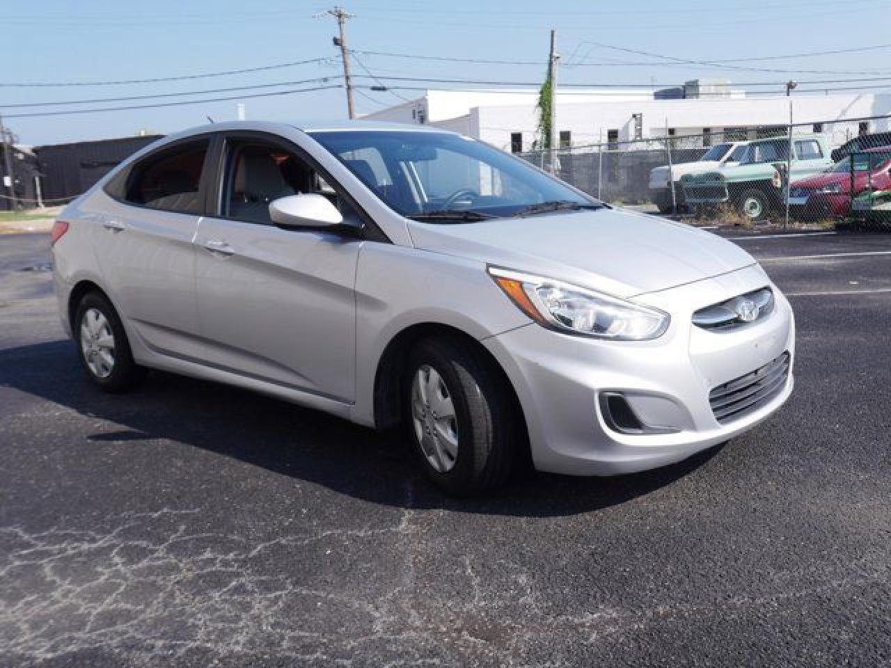 2016 Hyundai Accent Se - Фото 3