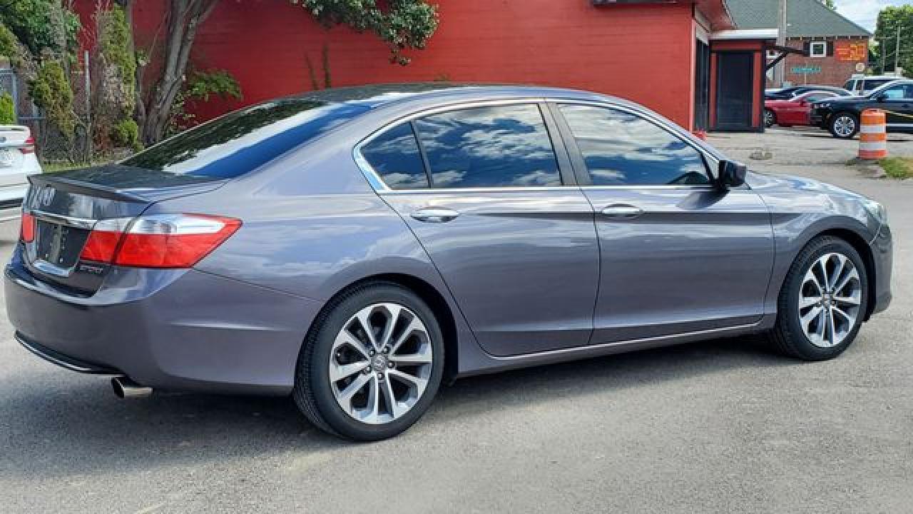 2015 Honda Accord Sport - Image 3