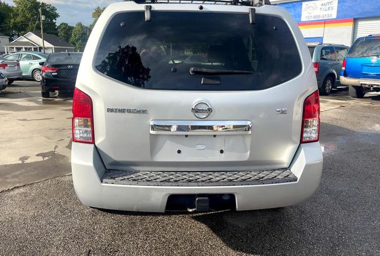 2009 Nissan Pathfinder S - Image 4