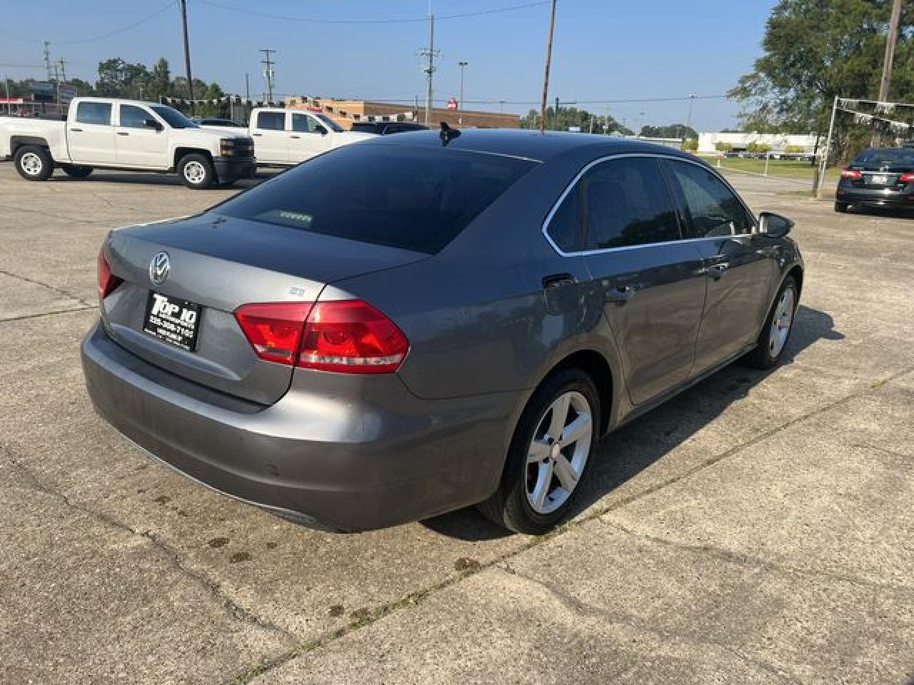 2012 Volkswagen Passat Se - Image 3