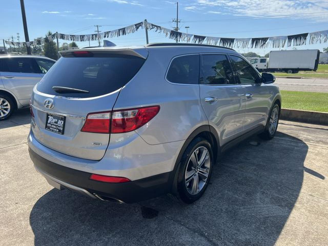 2014 Hyundai Santa Fe Gls - Image 3