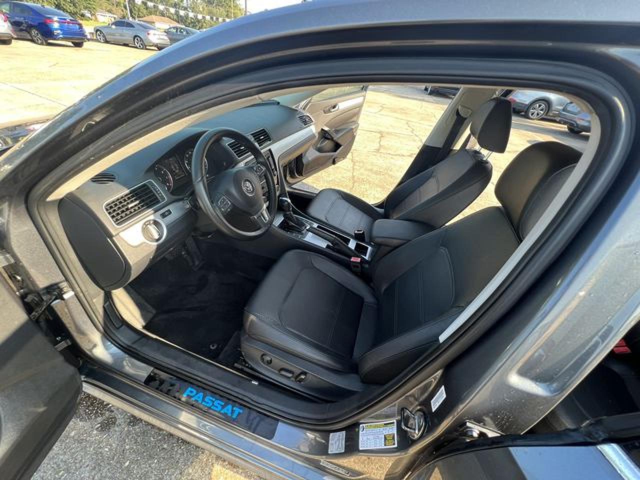 2012 Volkswagen Passat Se - Image 6