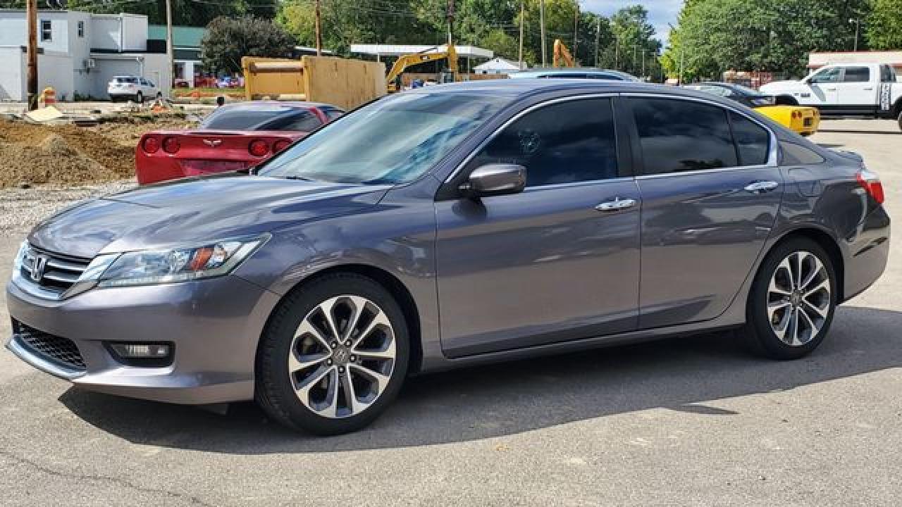2015 Honda Accord Sport - Image 7