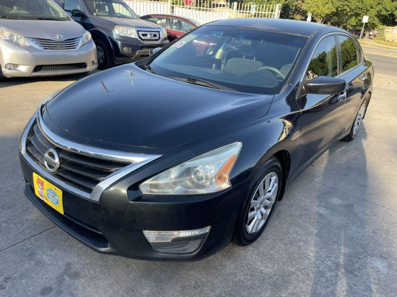 2015 Nissan Altima 2.5 - Image 2