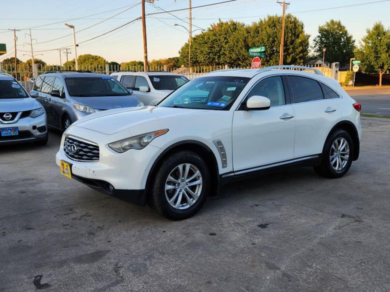 2009 Infiniti Fx35 - Image 2