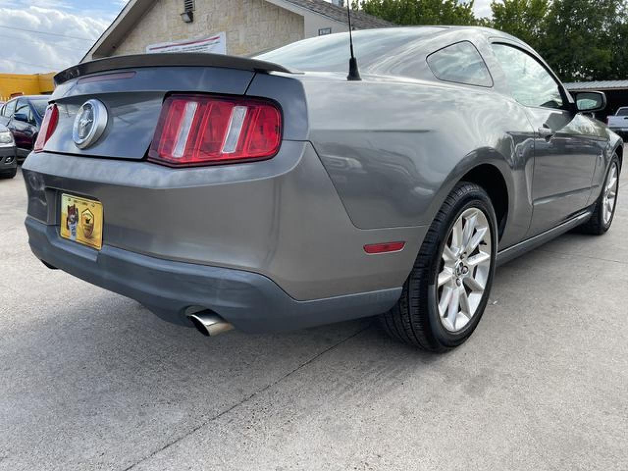 2010 Ford Mustang - Image 2