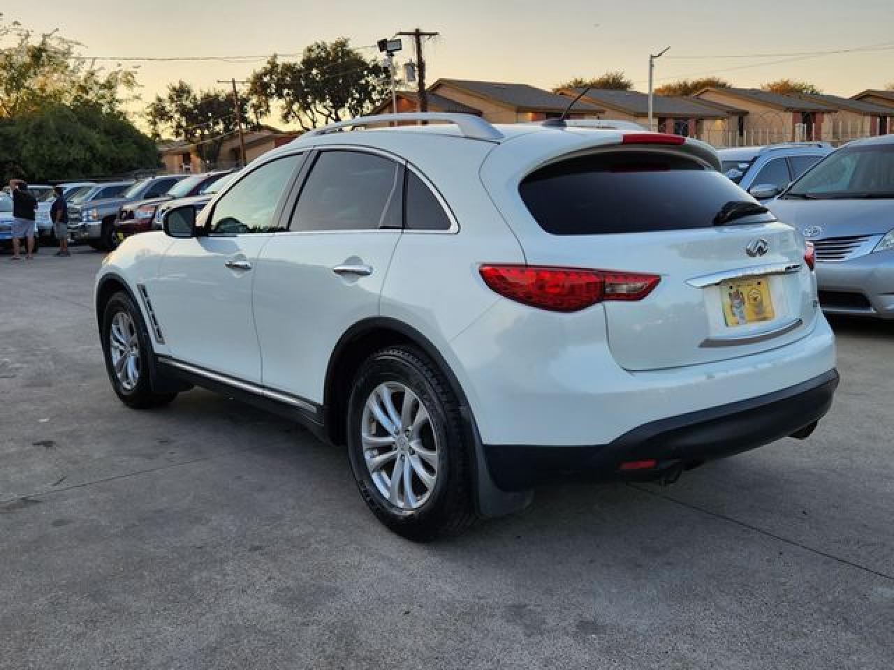 2009 Infiniti Fx35 - Image 4