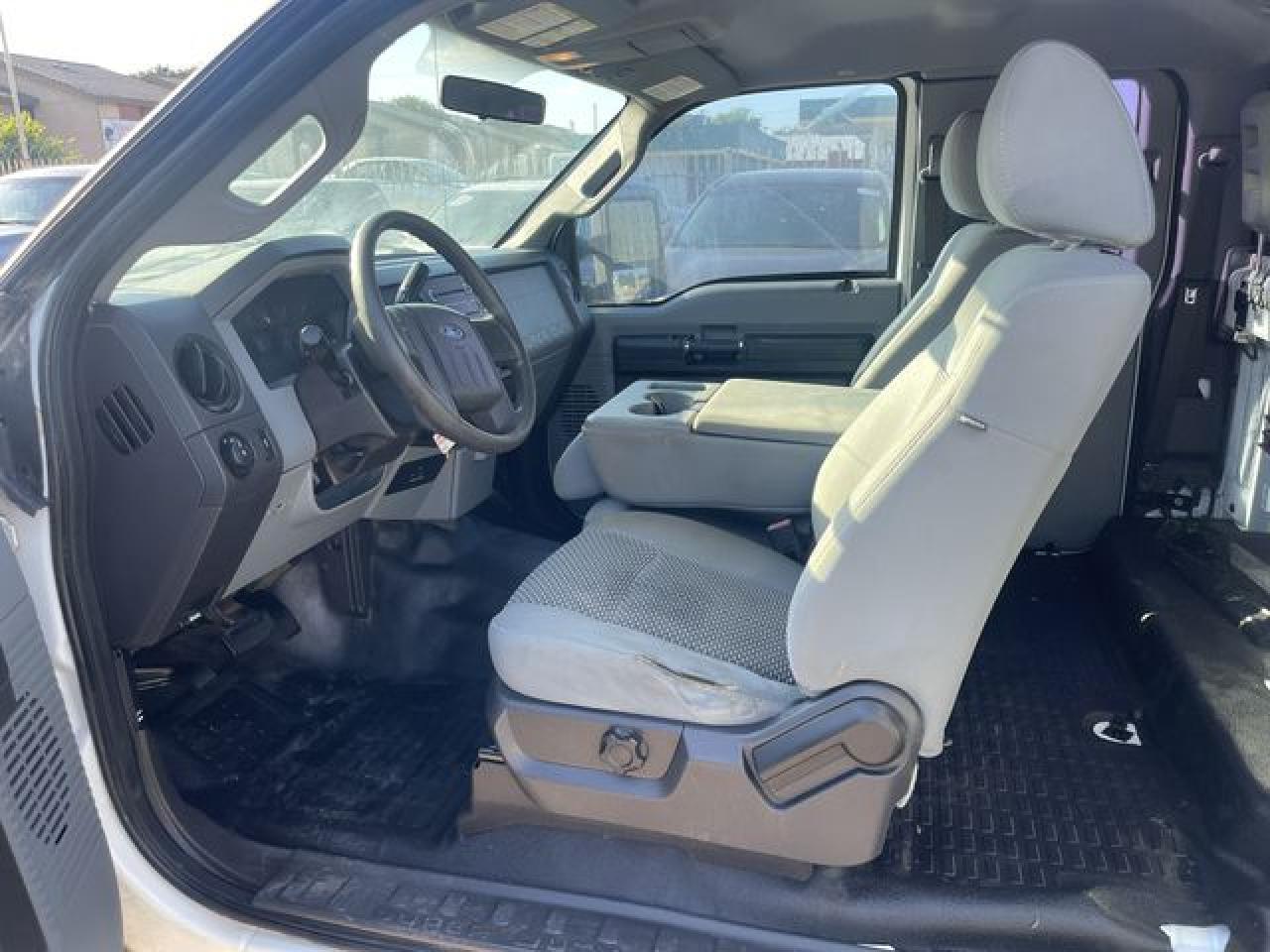 2011 Ford F250 Super Duty - Image 7