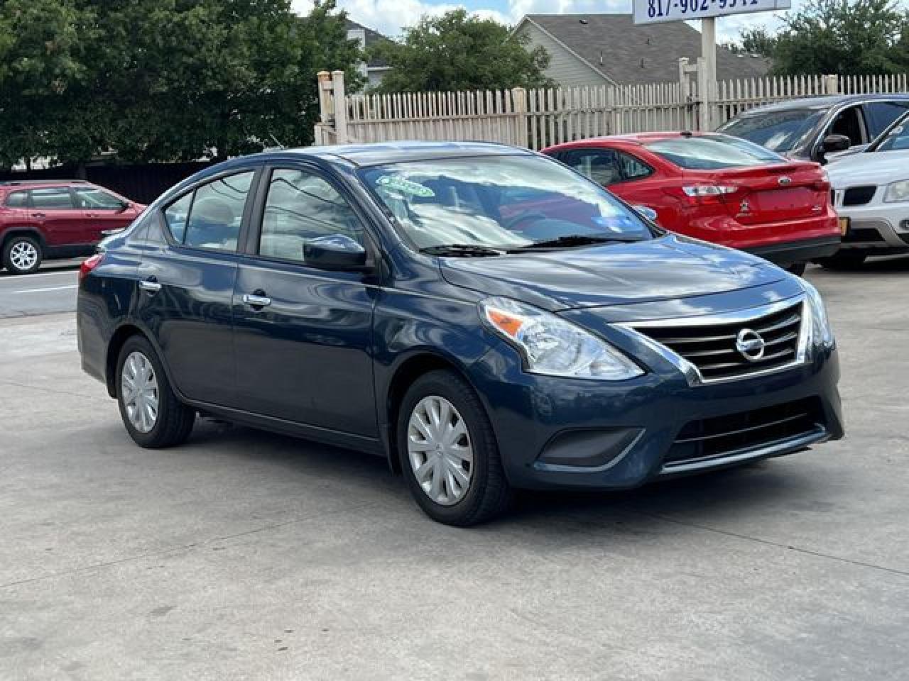 2015 Nissan Versa S - Фото 5