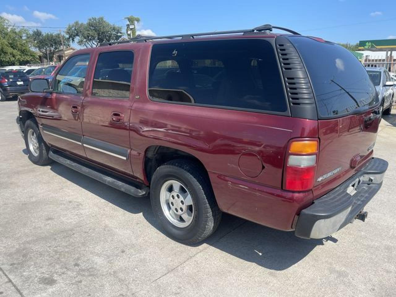 2001 Chevrolet Suburban C1500 - Фото 3