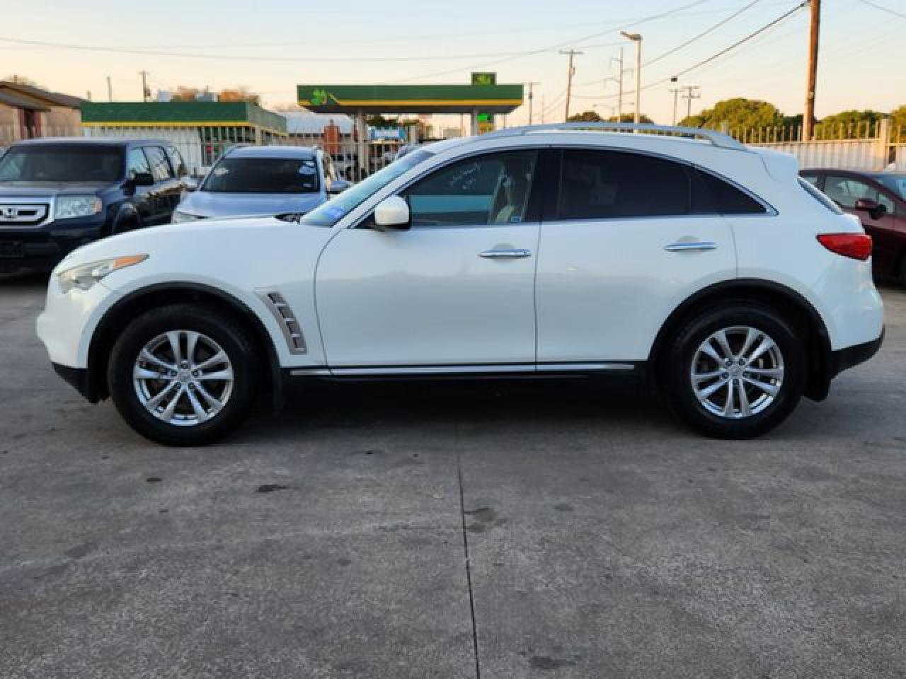 2009 Infiniti Fx35 - Image 5