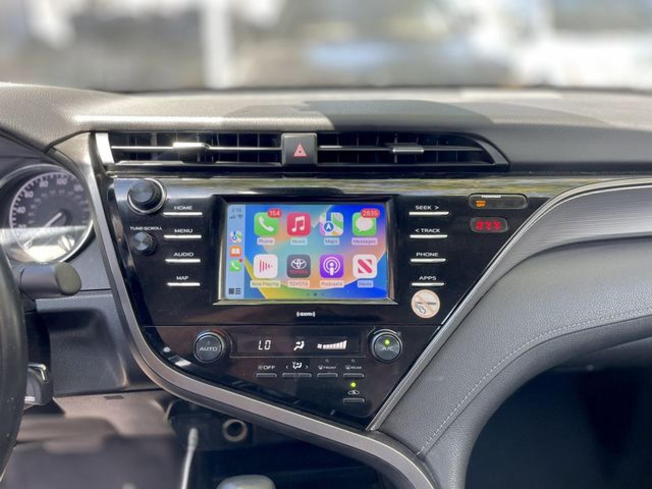 2020 Toyota Camry Se - Фото 6