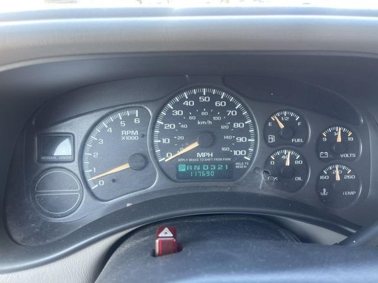 2001 Chevrolet Suburban C1500 - Фото 7