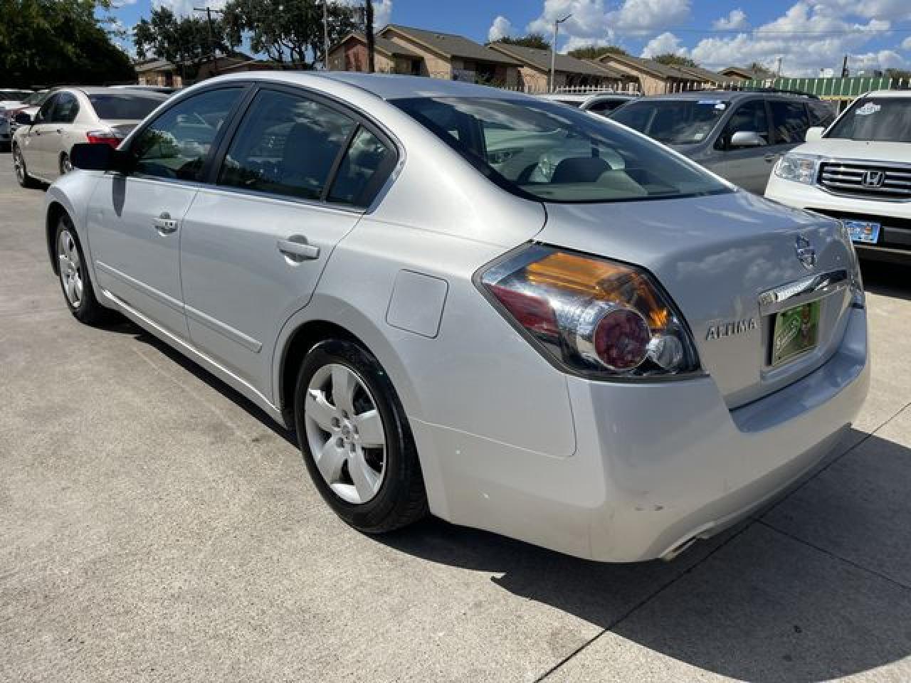 2008 Nissan Altima 2.5 - Image 2