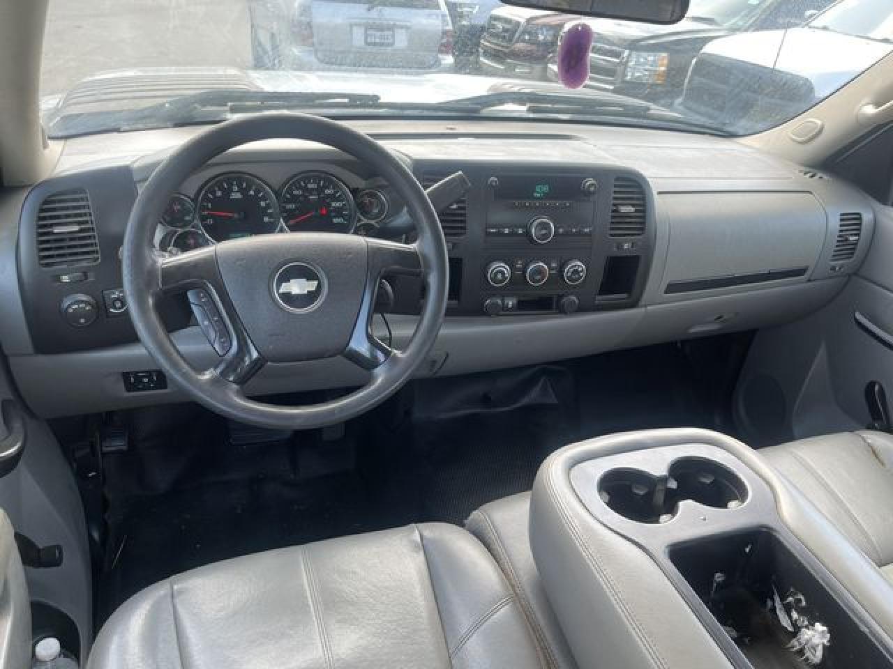 2012 Chevrolet Silverado C3500 - Image 3