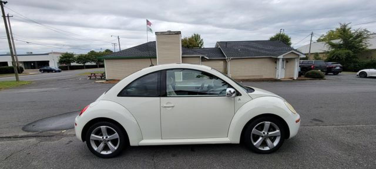 2008 Volkswagen New Beetle Triple White - Фото 5
