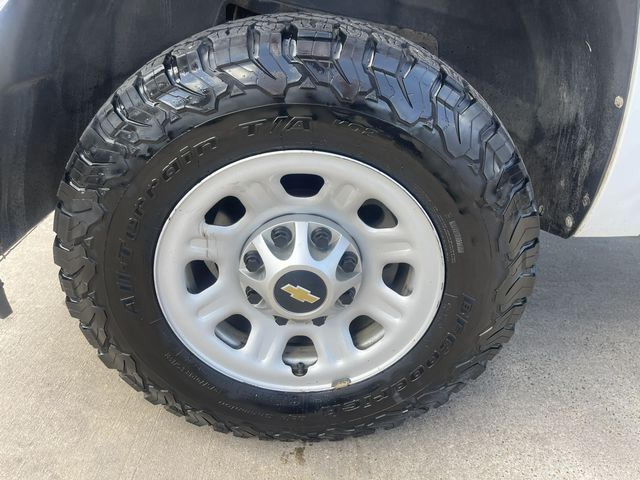 2012 Chevrolet Silverado C3500 - Image 4