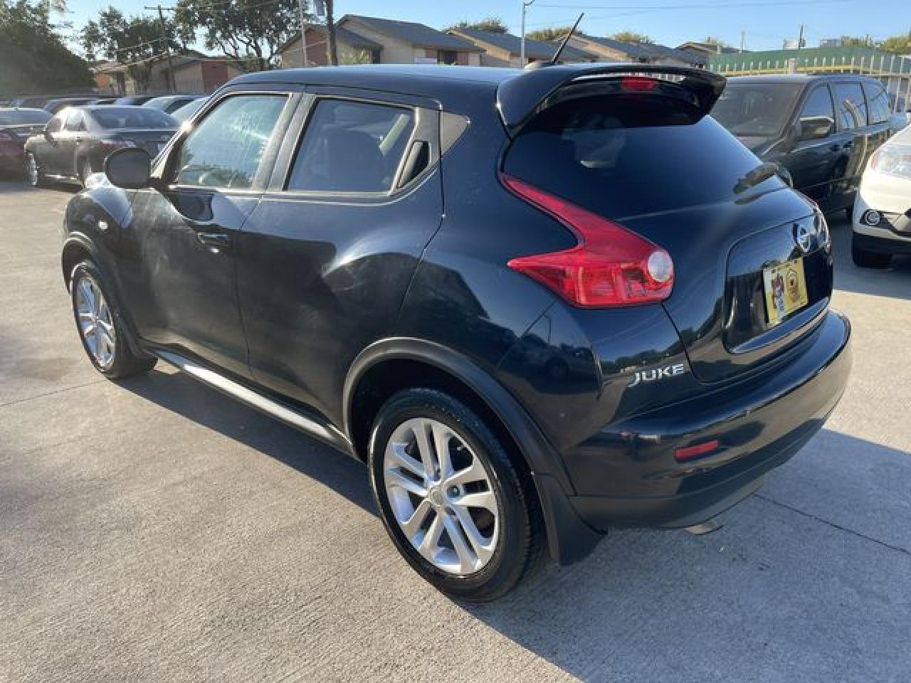 2012 Nissan Juke S - Фото 2