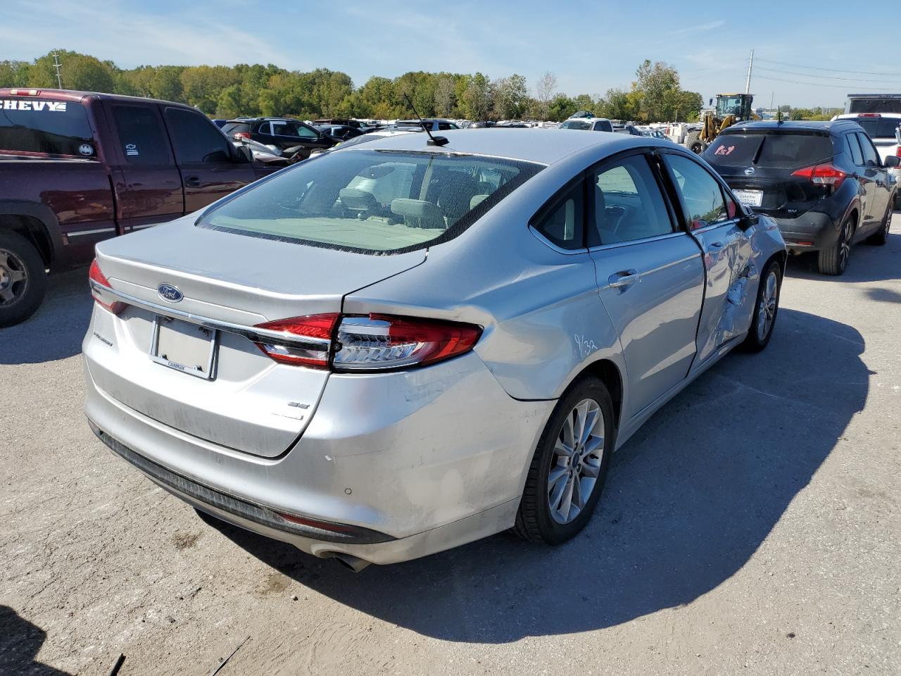 2017 FORD FUSION SE - Фото 4