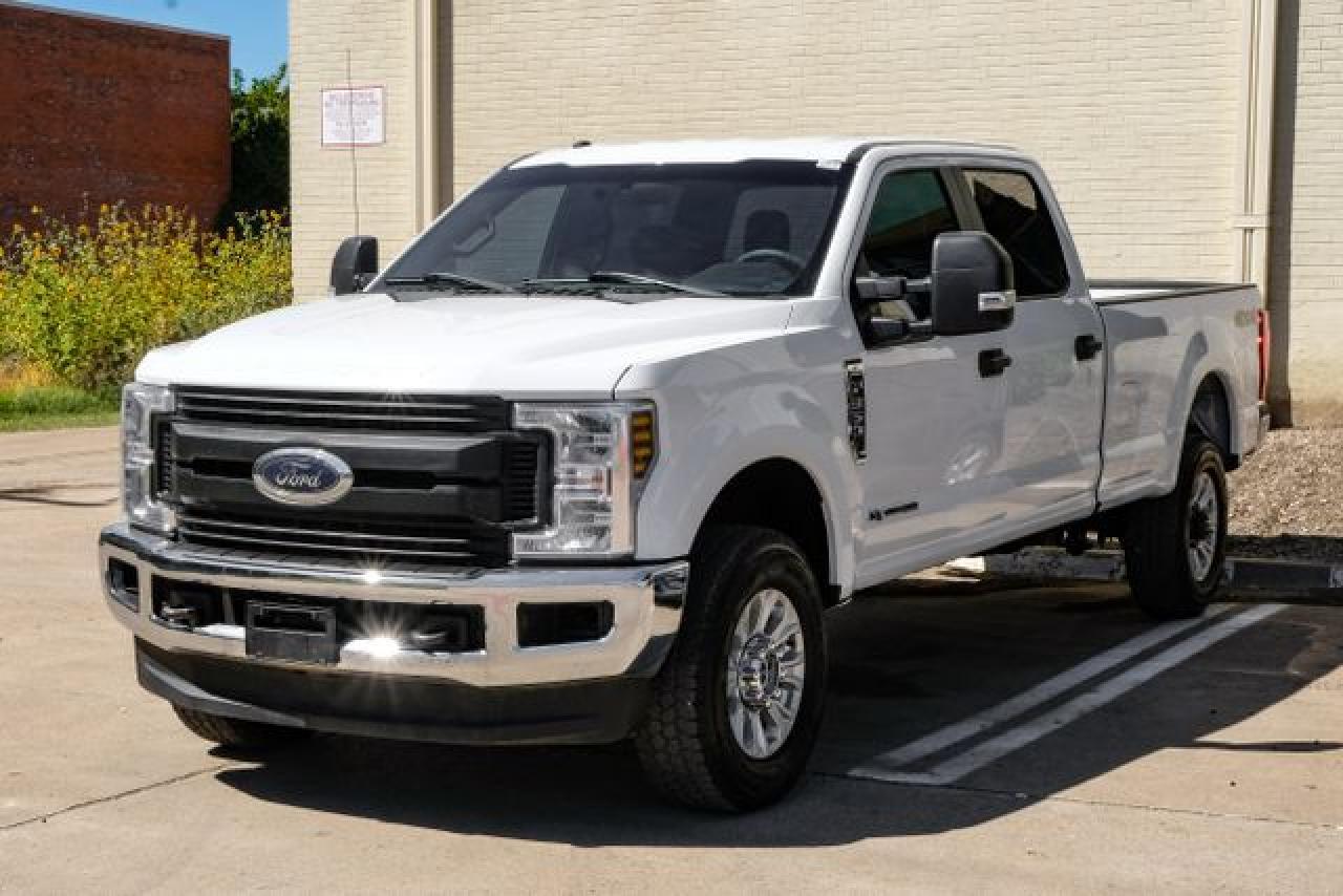 2019 Ford F350 Super Duty - Фото 3