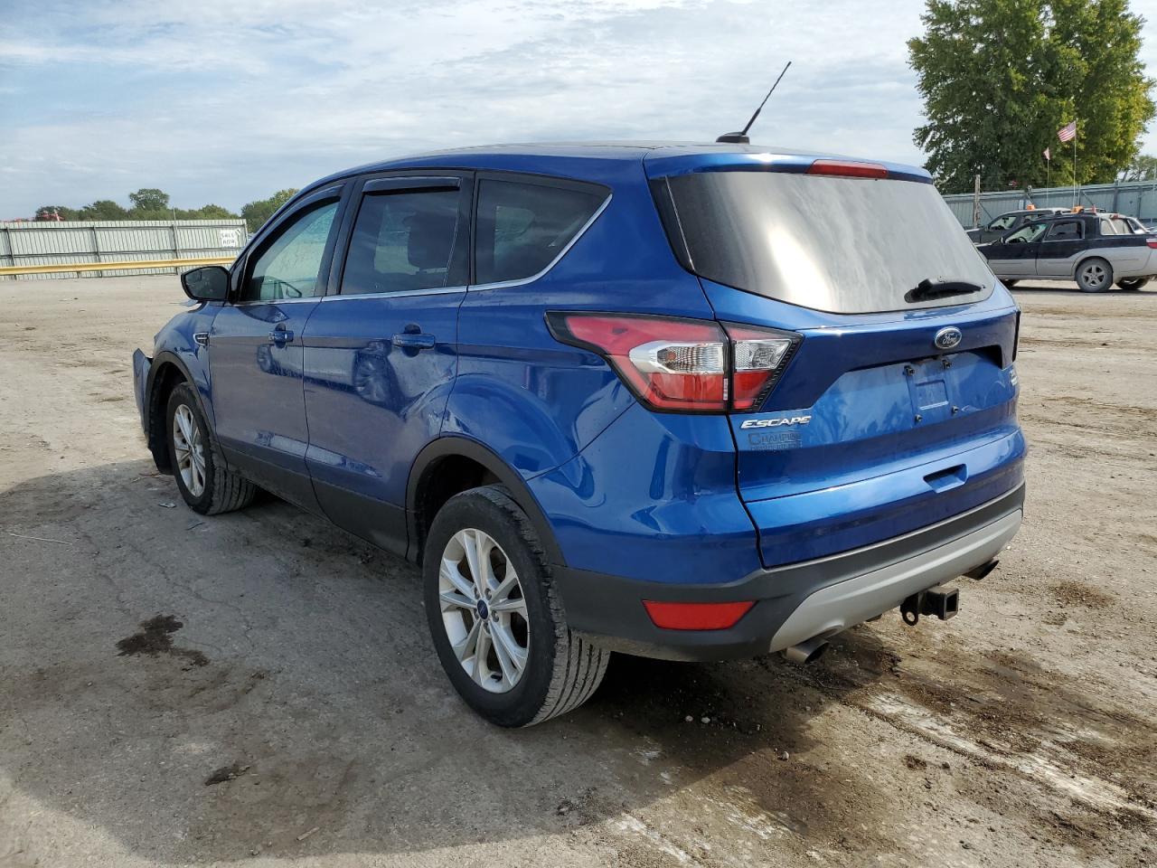 2017 FORD ESCAPE SE - Фото 3