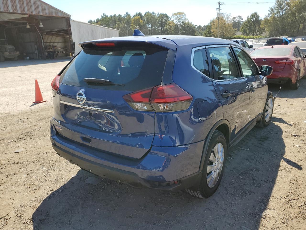 2017 NISSAN ROGUE S - Image 4