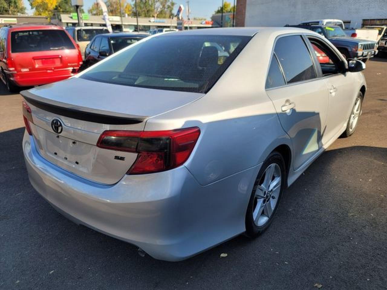 2013 Toyota Camry L - Фото 4