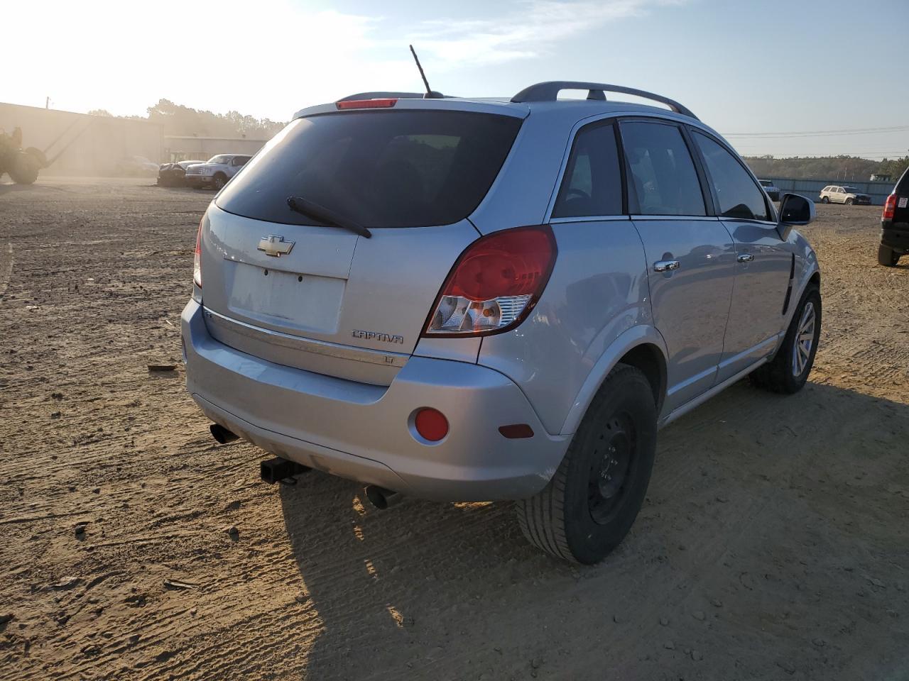 2012 CHEVROLET CAPTIVA SP - Image 4