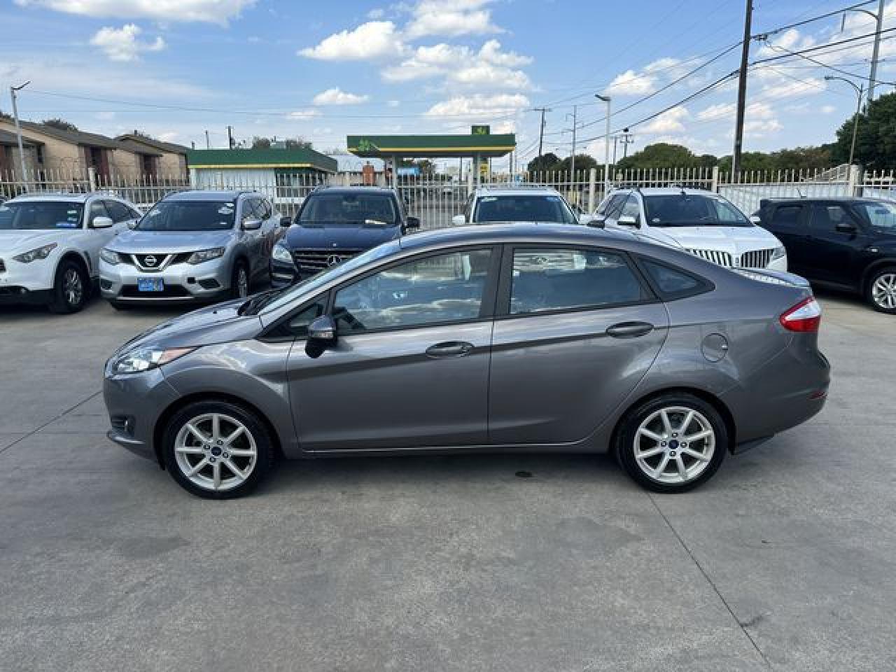 2014 Ford Fiesta Se - Фото 7