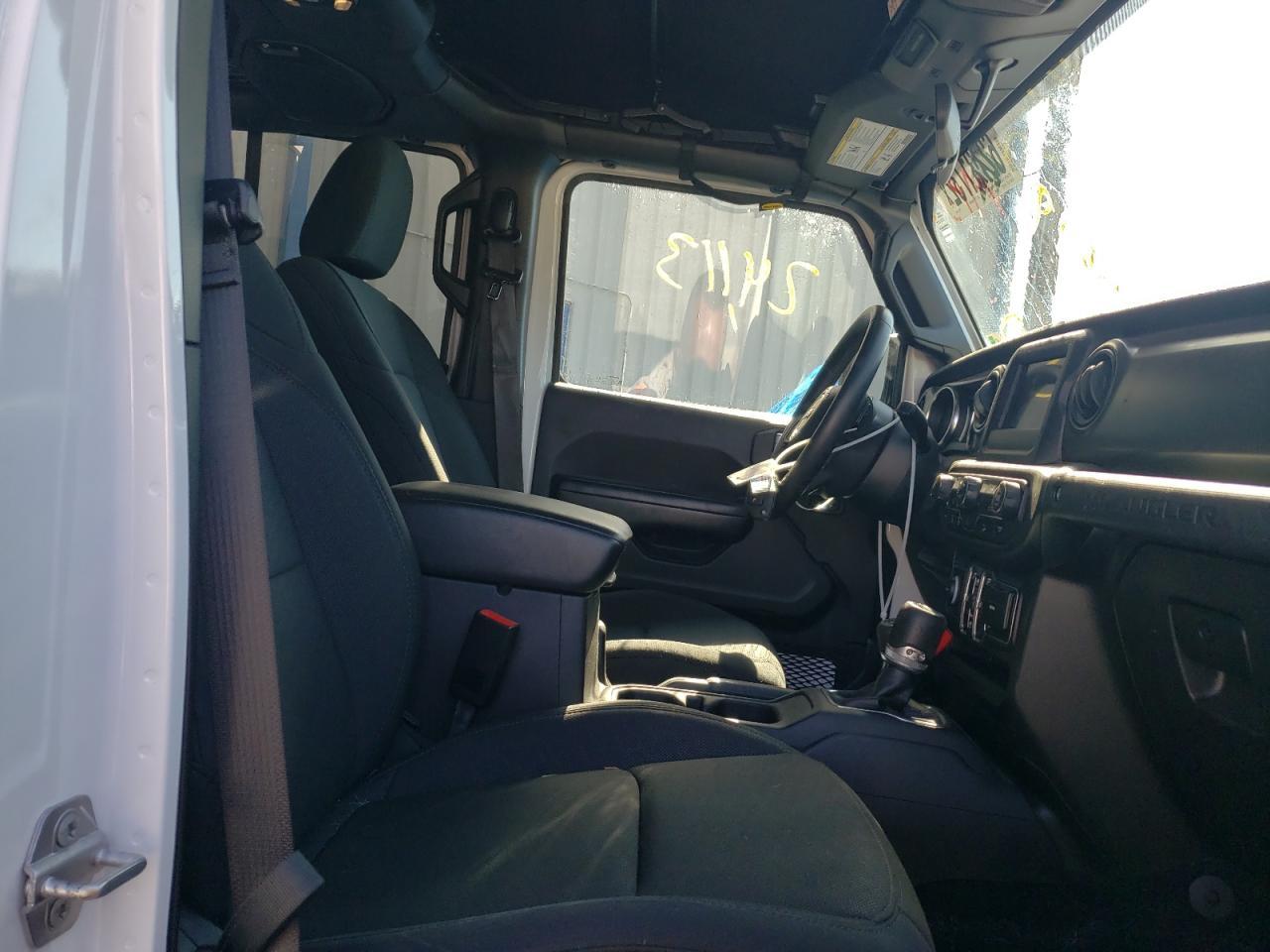 2019 JEEP WRANGLER U - Image 5